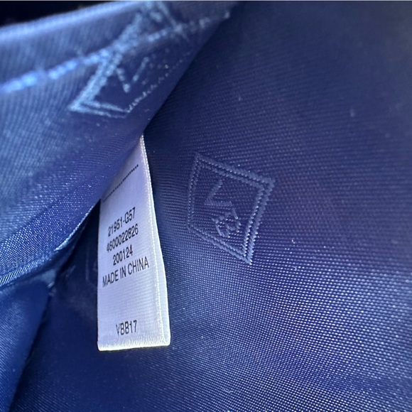 Vera Bradley RFID Turnlock Wallet in Santiago Print, Large Quilted Cotton - Picture 4 of 6